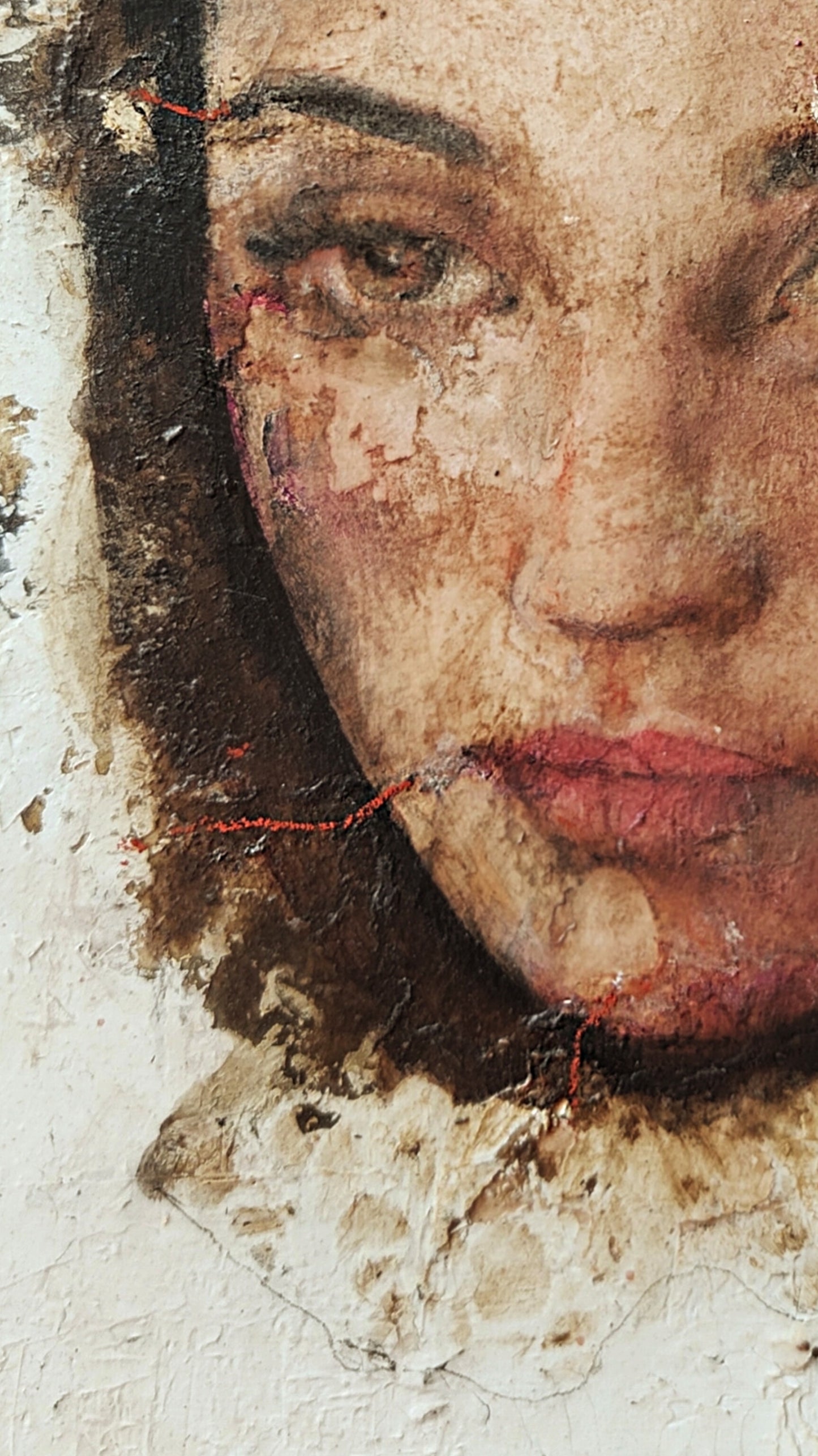 Piccolo ritratto di ragazza su tela con cornice